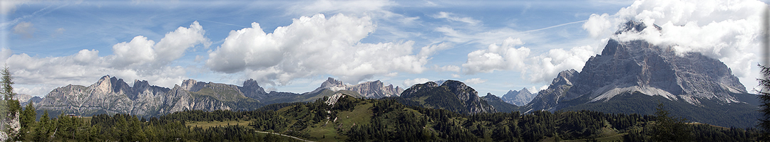 Foto panoramiche del lago e cima Coldai